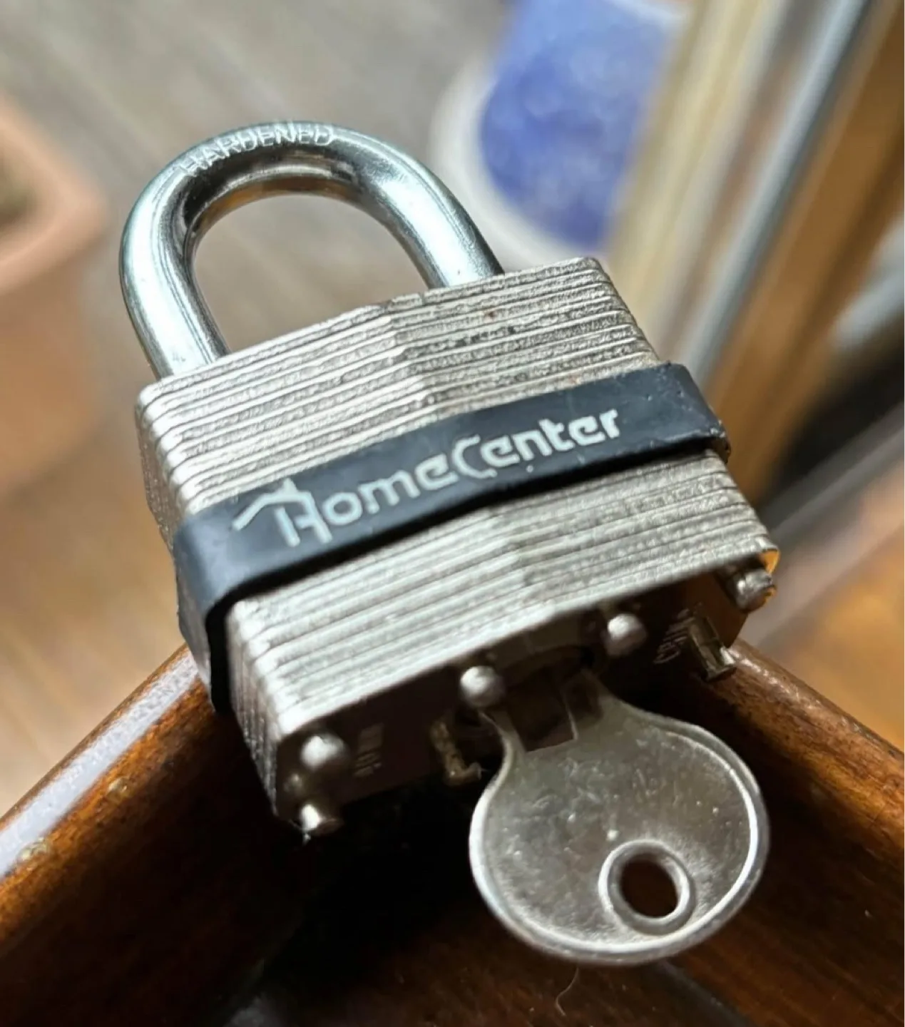 Solid Steel Padlock with Key image indicator(3)