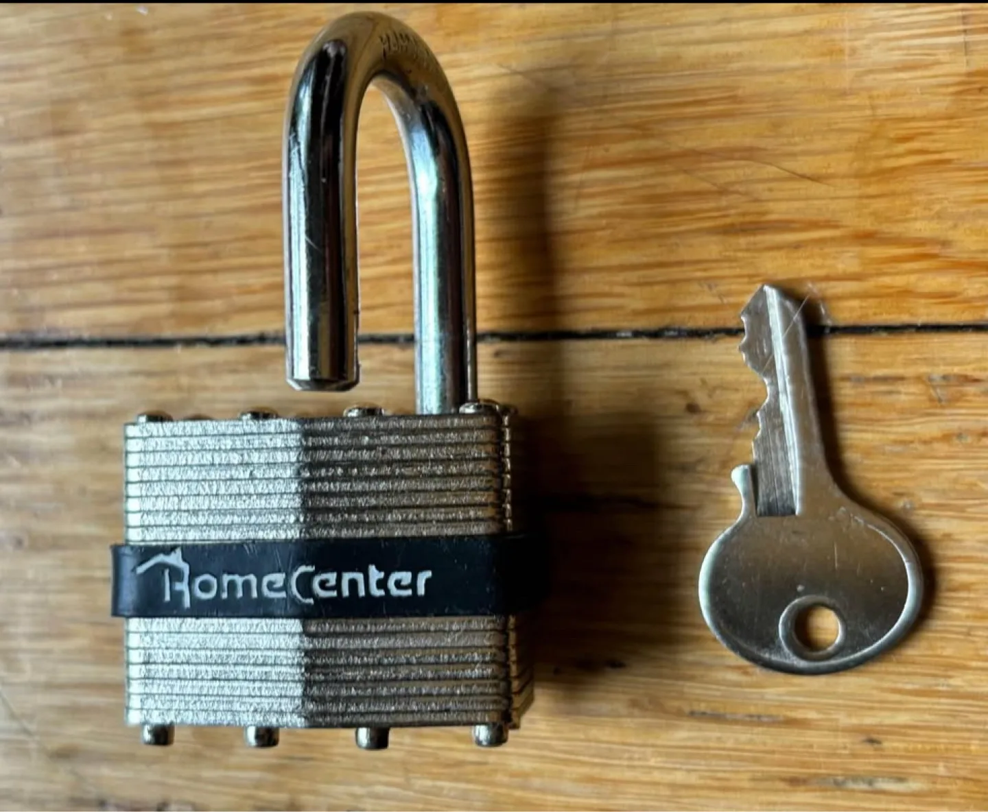 Solid Steel Padlock with Key image indicator(5)