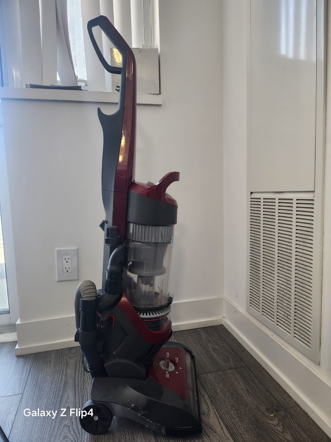 Hoover Elite Whole House Pet Corded Upright Vaccum Cleaner