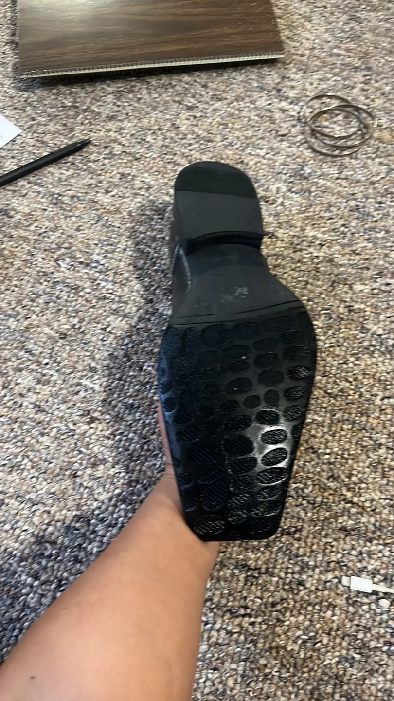 ALDO Black Leather Slip-On Dress Shoes image indicator(8)