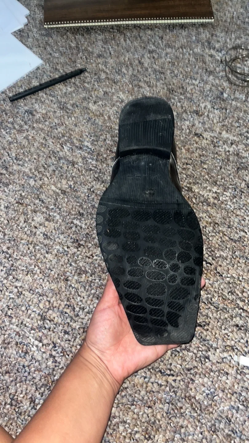 ALDO Black Leather Slip-On Dress Shoes image indicator(9)