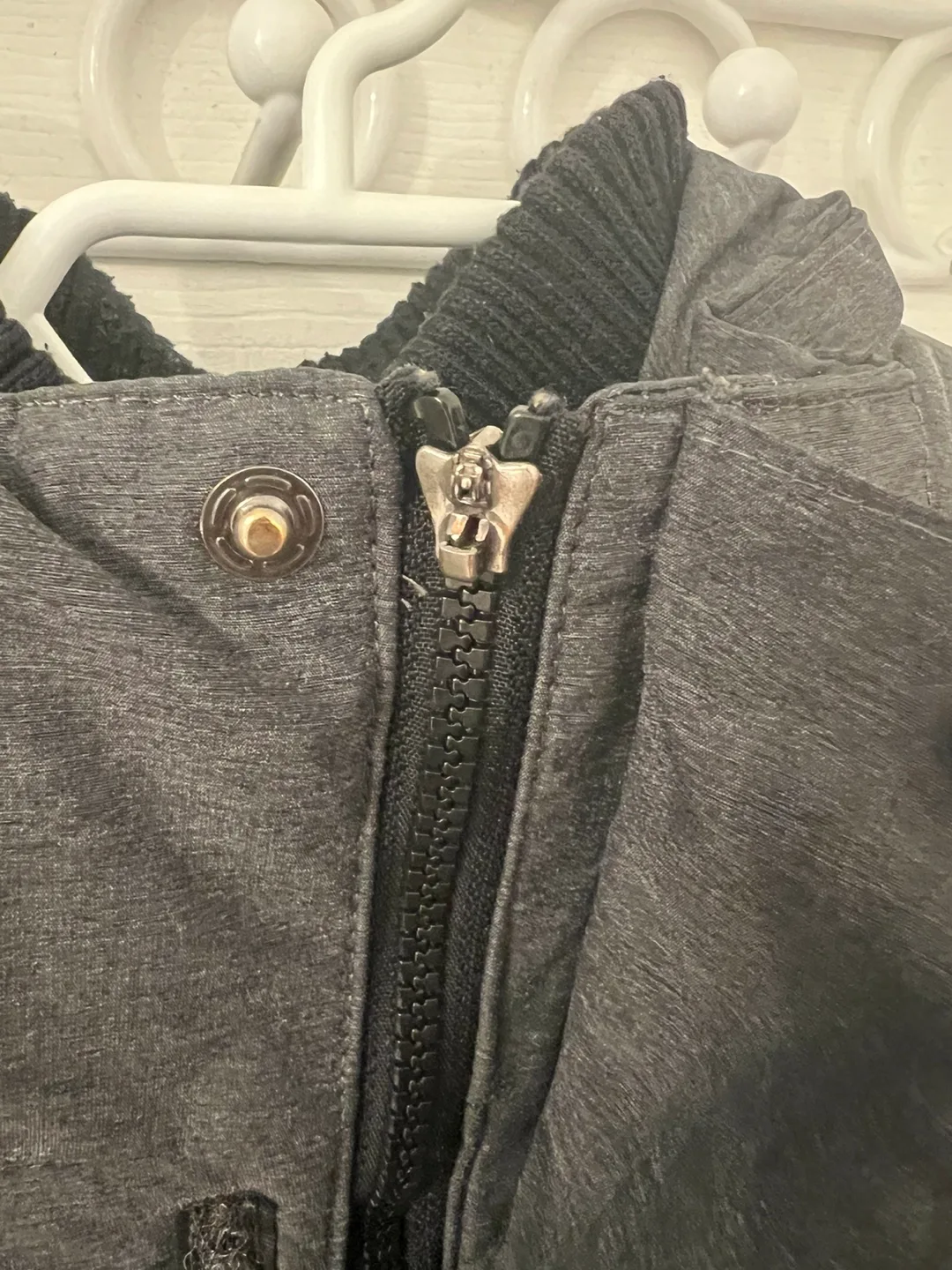 Columbia Winter Jacket - Size L image indicator(4)