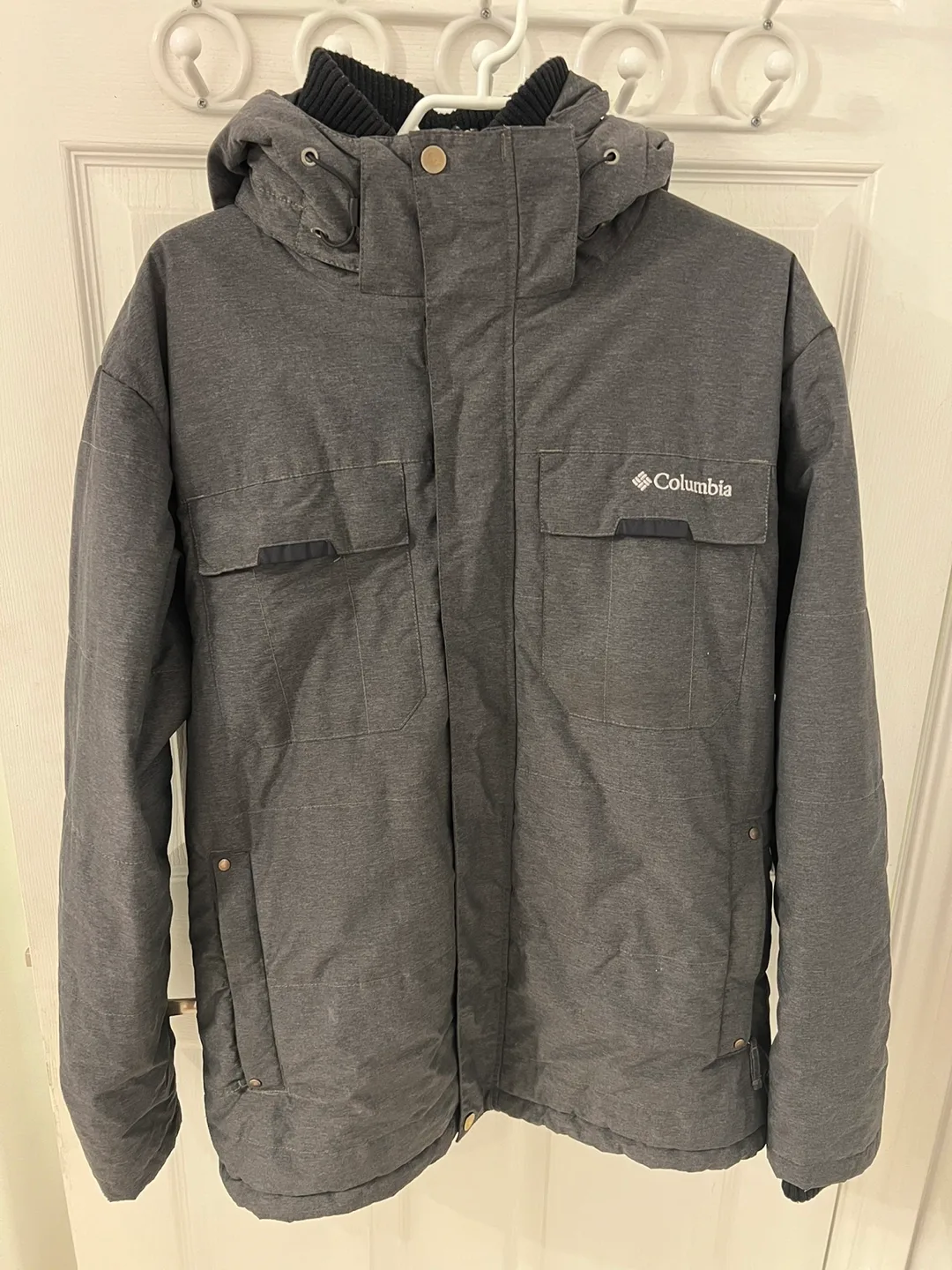 Columbia Winter Jacket - Size L thumbnail