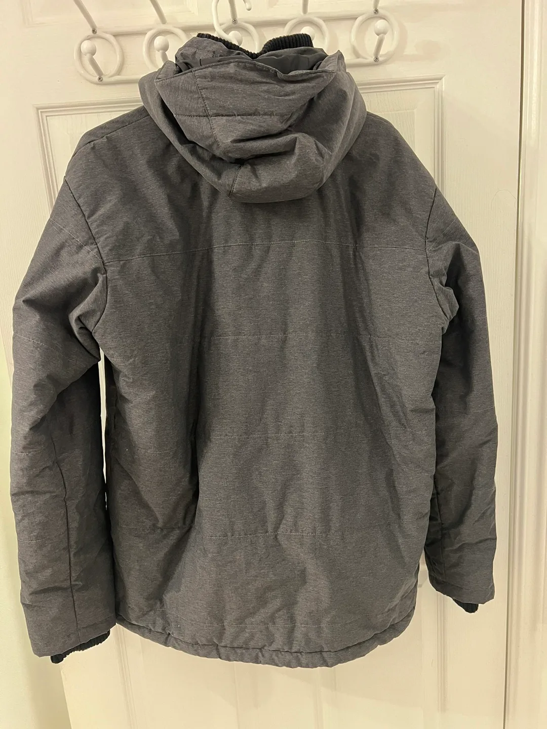 Columbia Winter Jacket - Size L image indicator(2)
