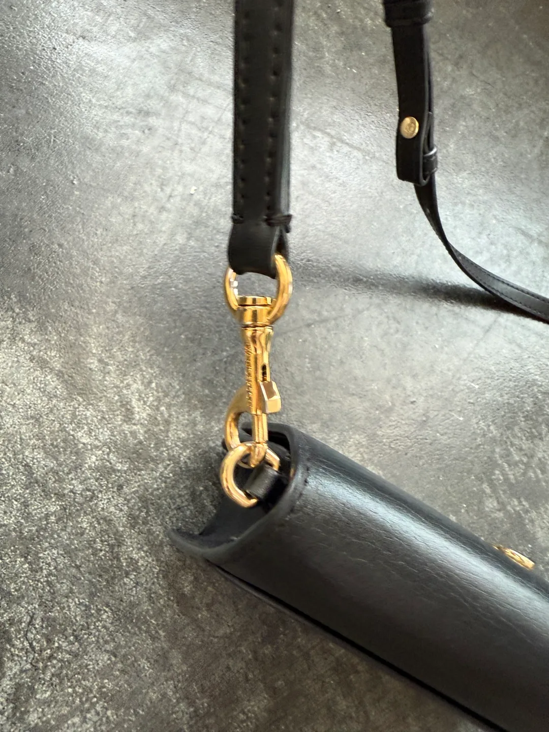 JW Anderson Anchor Bag - Black Leather image indicator(4)