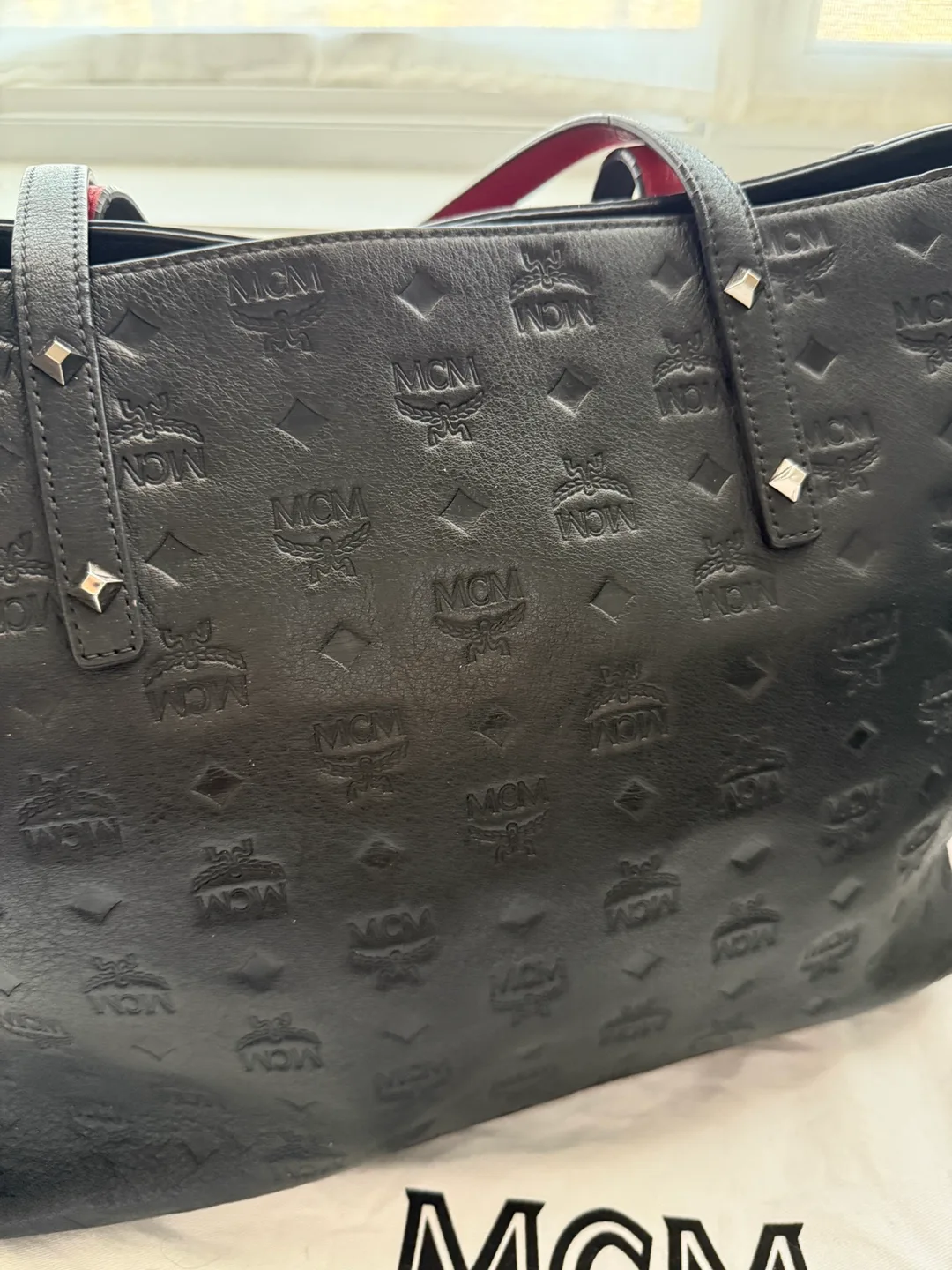 MCM Black Leather Tote Bag image indicator(4)