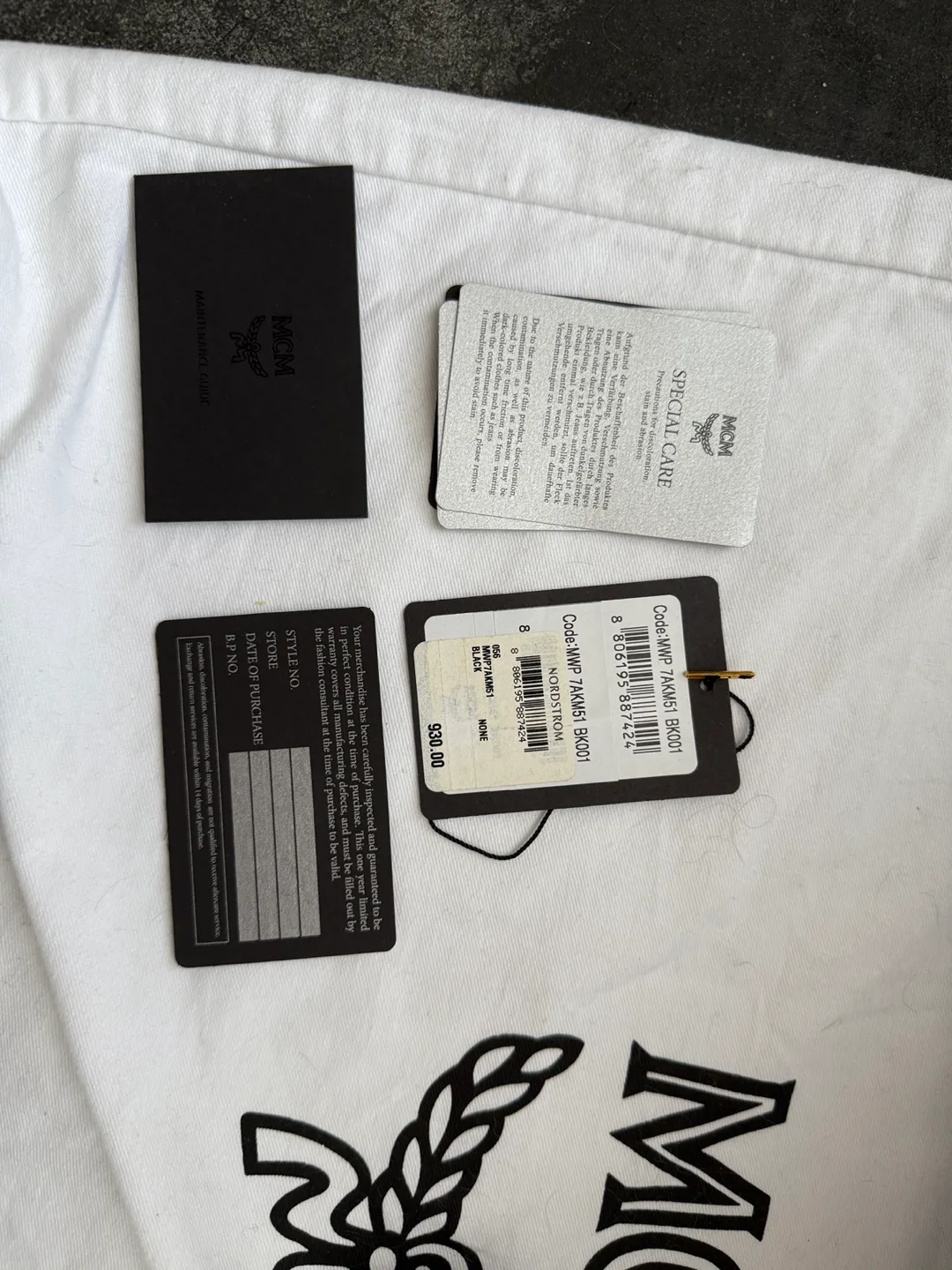 MCM Black Leather Tote Bag image indicator(7)