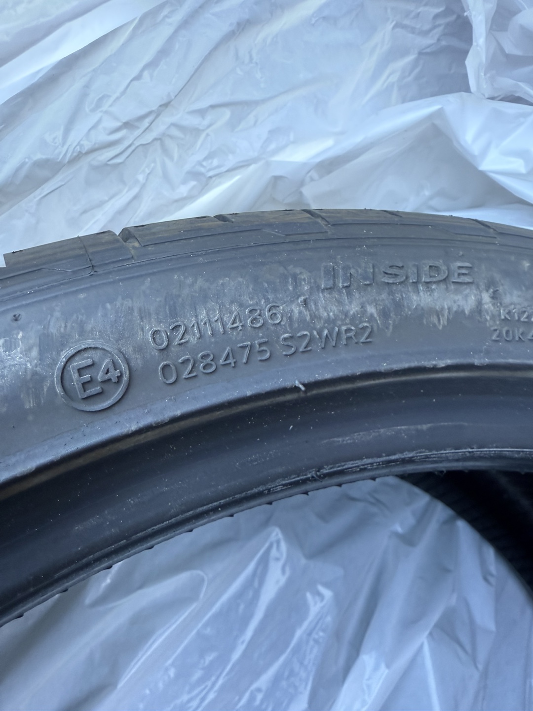 Brand New set of 4 Hankook Ventus S1 evo3 235/35R19 Tires - photo 3