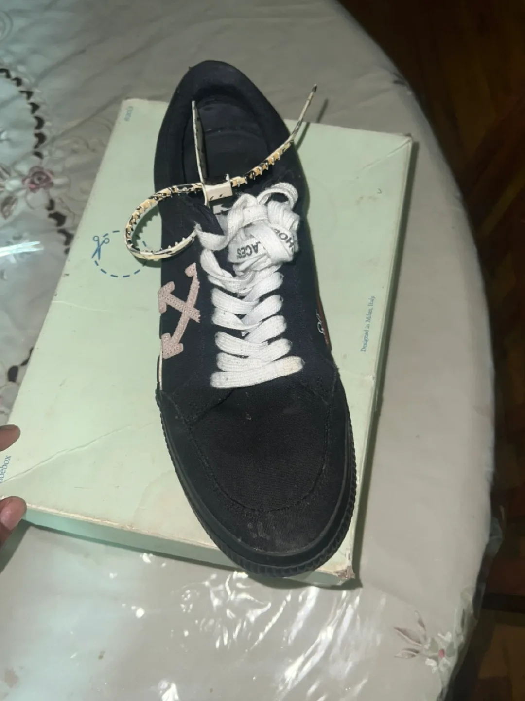 Off-White Black Canvas Low Vulcanized Sneakers image indicator(3)