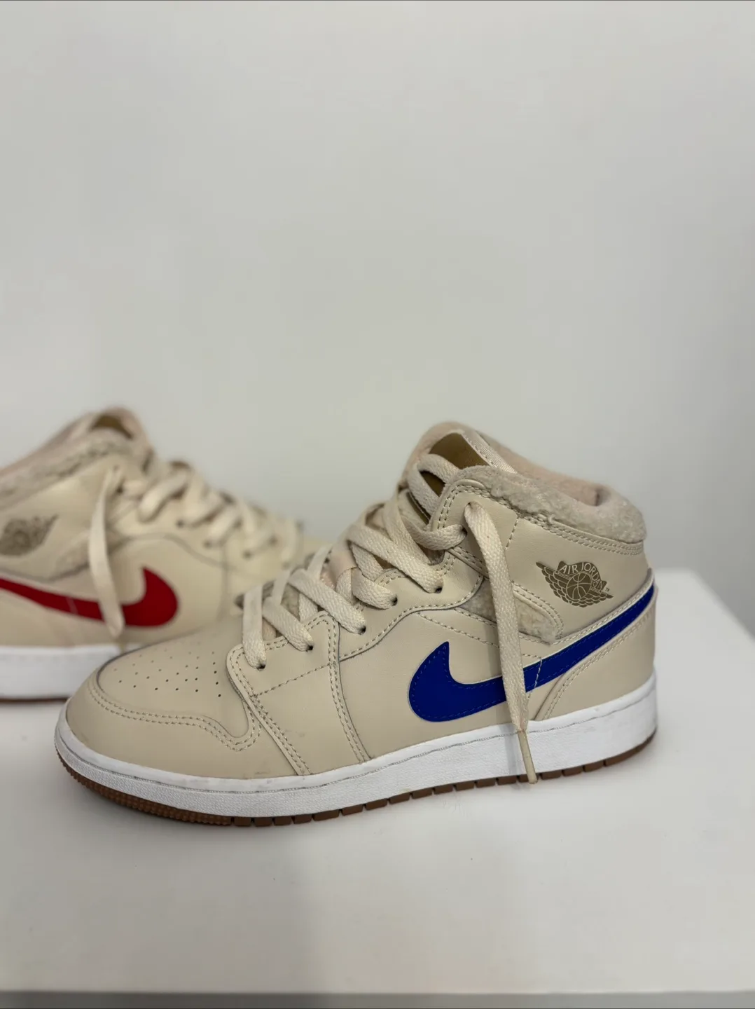Nike Air Jordan 1 Mid SE Cream image indicator(3)