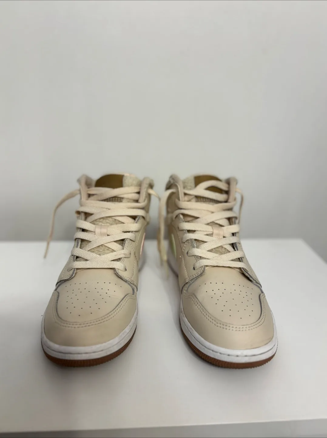 Nike Air Jordan 1 Mid SE Cream image indicator(4)