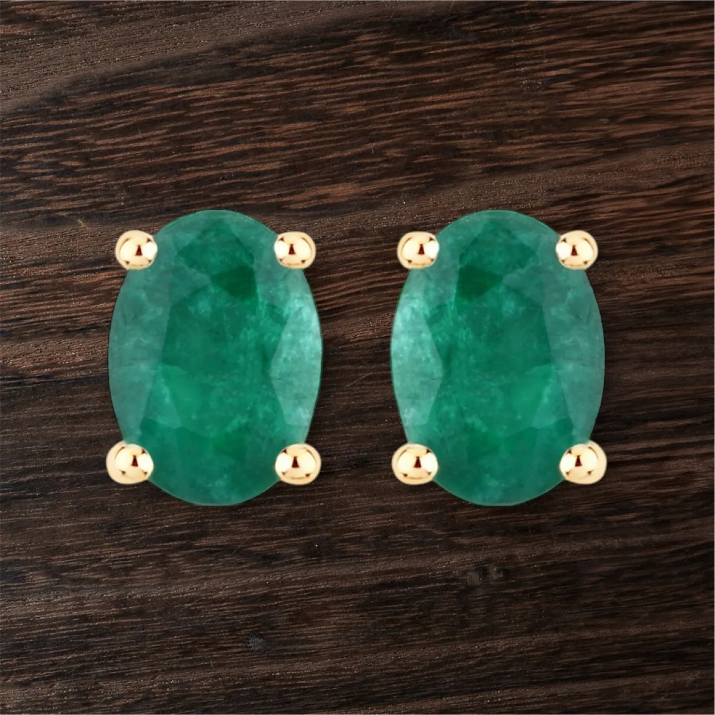 14 kt Solid Gold & Emerald earrings image indicator(2)