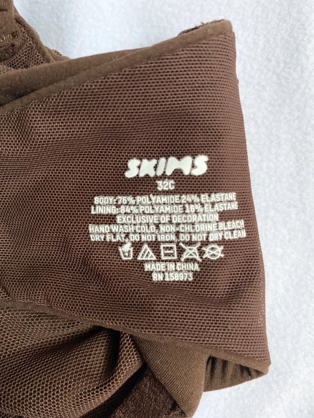 2 SKIMS AND 2 VICTORIAS SECRET BRALETTES image indicator(8)