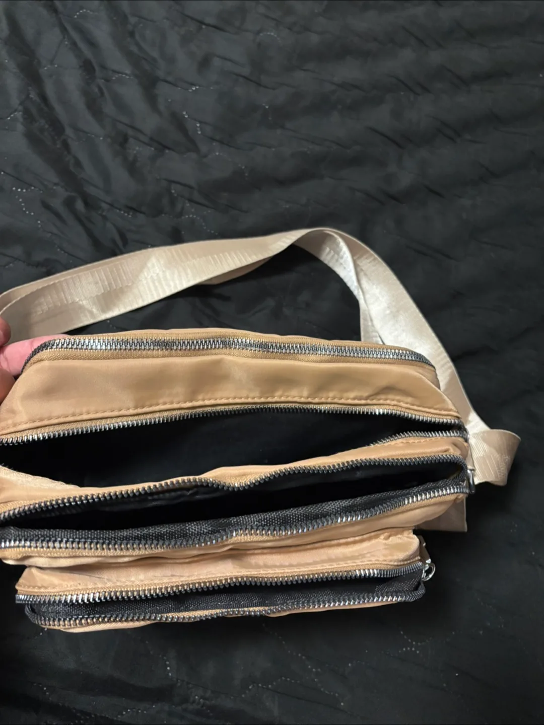 Beige Crossbody Bag image indicator(3)