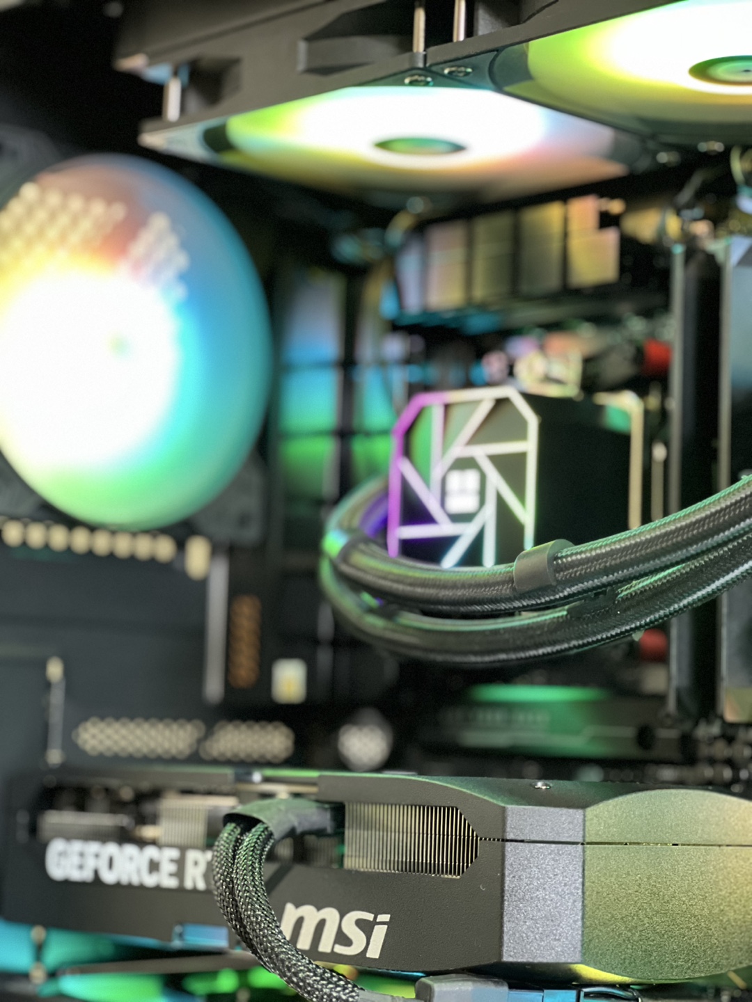 RTX 5070 Gaming PC - Ryzen 7800x3D - 32GB RAM - 2TB NVME SSD - photo 2