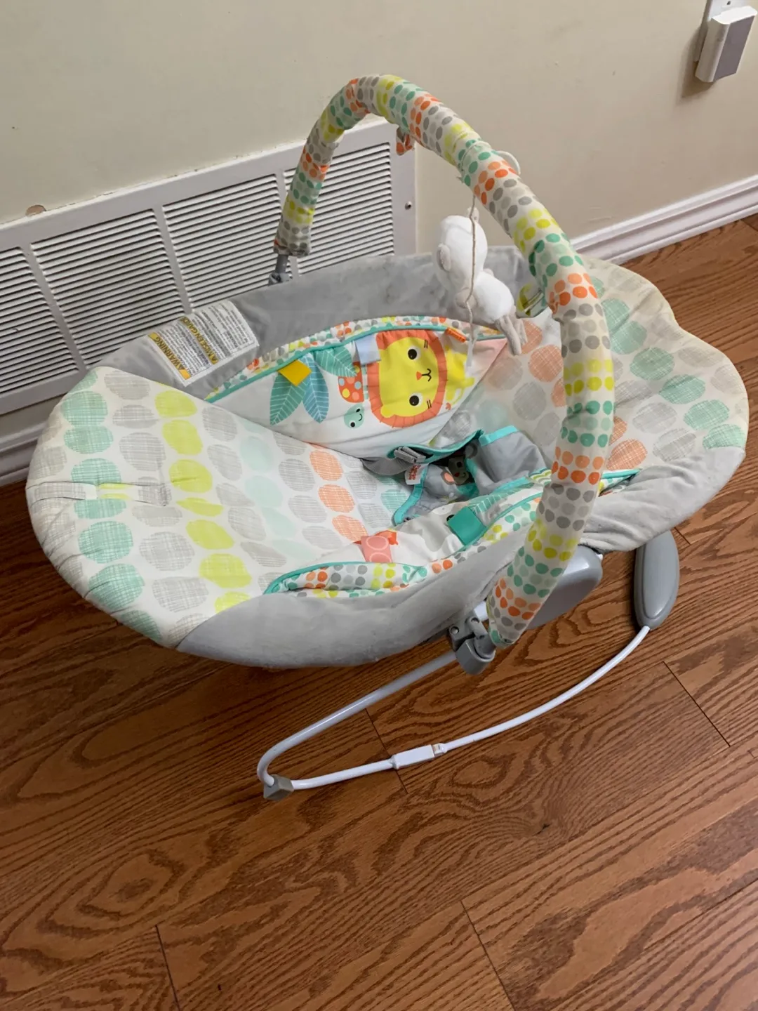Baby Bouncer Bassinet with Hanging Toy thumbnail