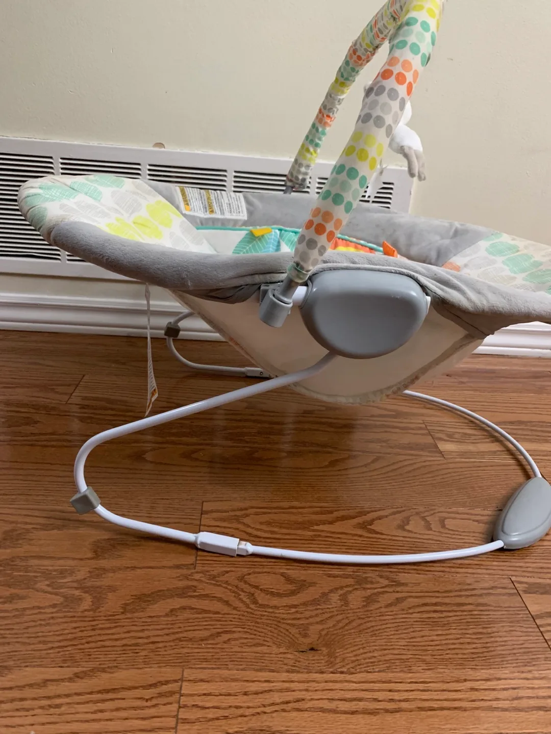 Baby Bouncer Bassinet with Hanging Toy image indicator(3)