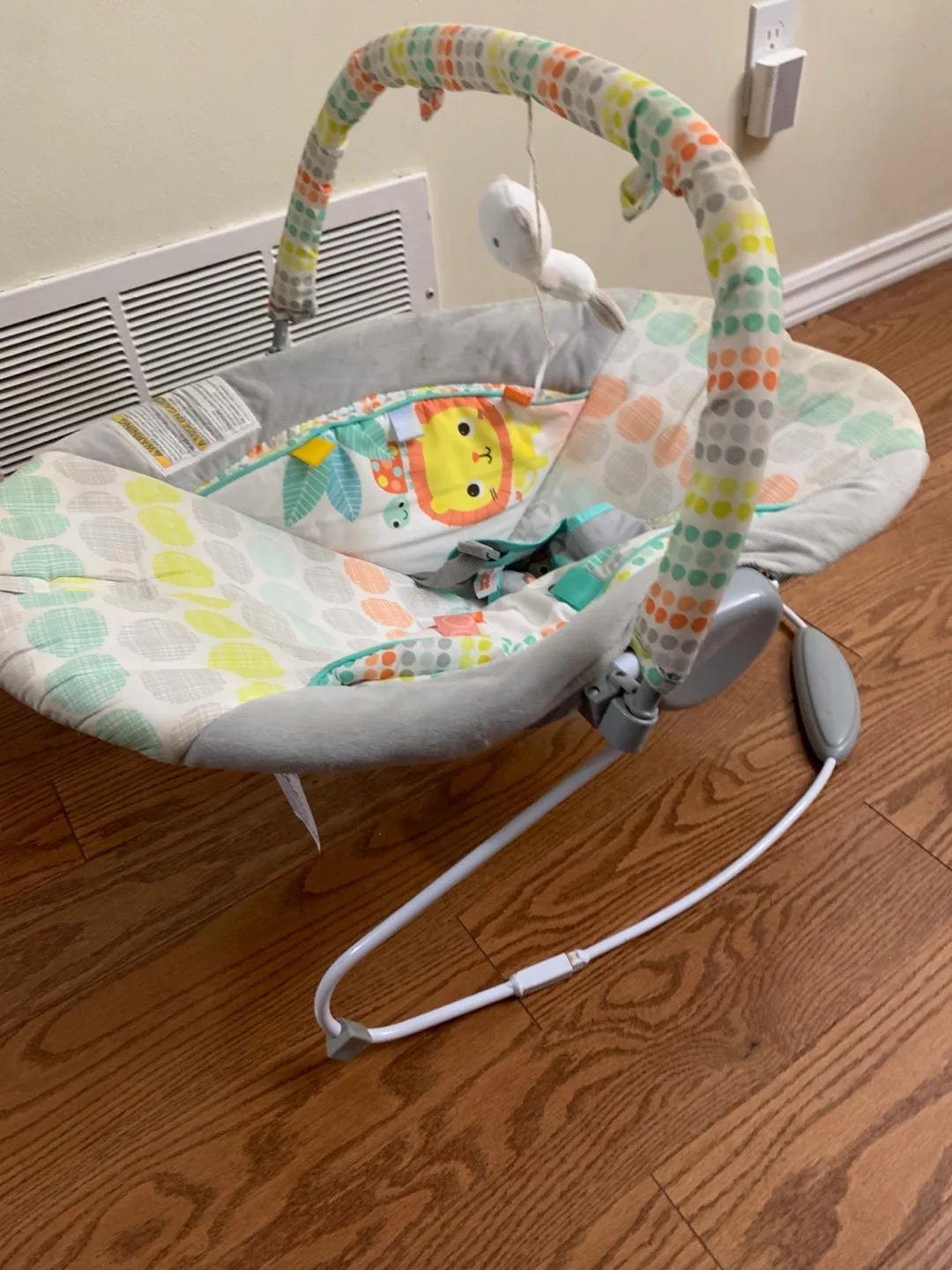 Baby Bouncer Bassinet with Hanging Toy image indicator(7)