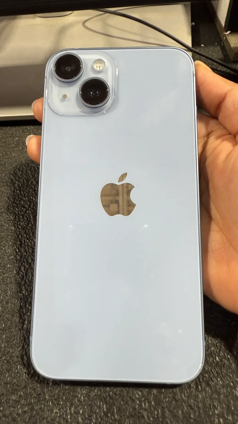 Apple iPhone 14 - Blue image indicator(2)