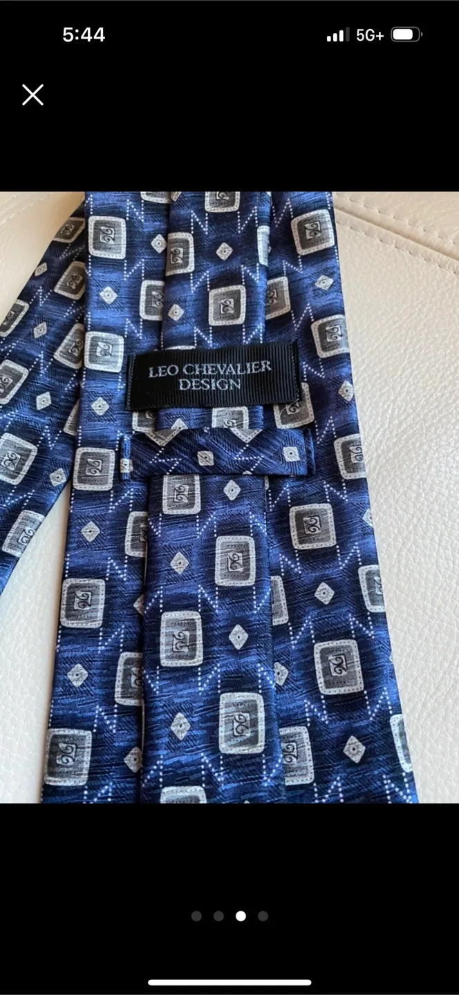 Leo Chevalier Design Silk Tie image indicator(3)