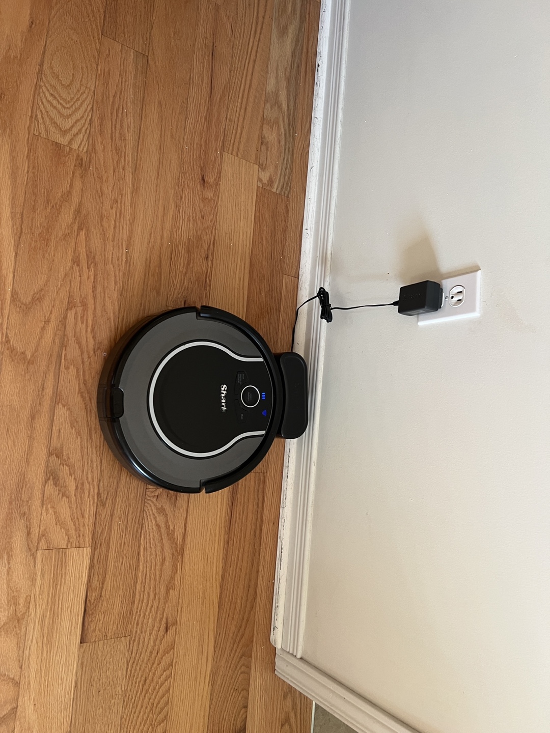 Shark Robot Vacuum - Great Condition! - photo 2