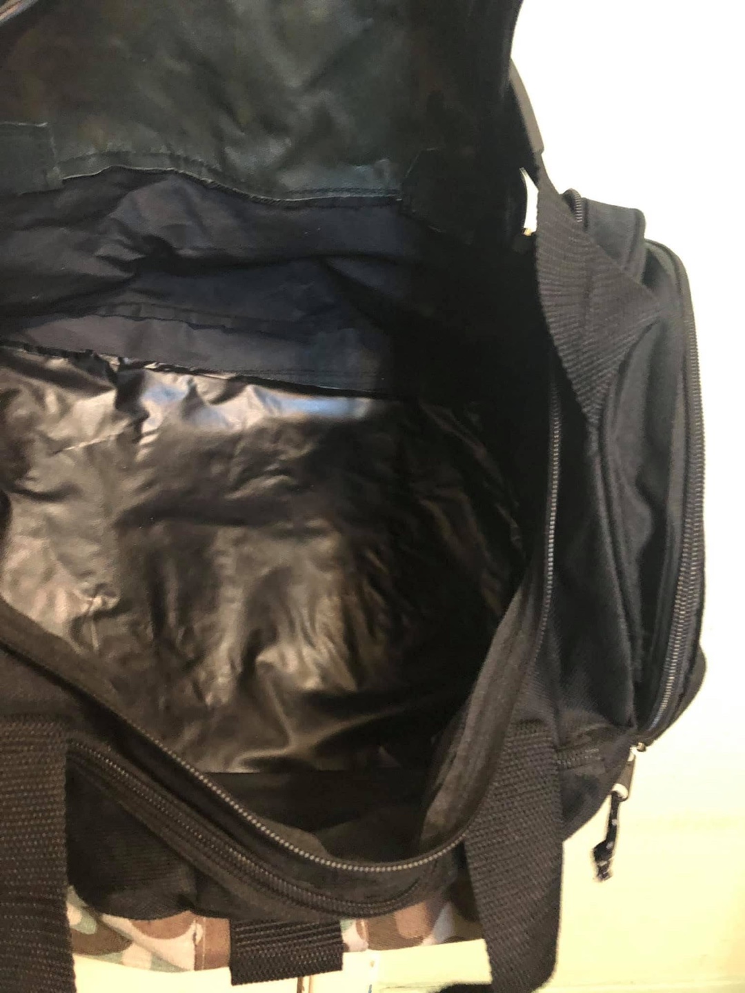 Aero Pak Camo & Black Duffle Bag - photo 2