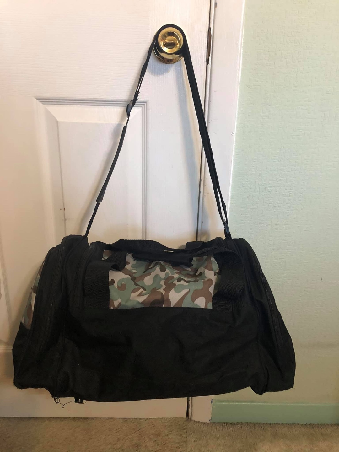 Aero Pak Camo & Black Duffle Bag - photo 4