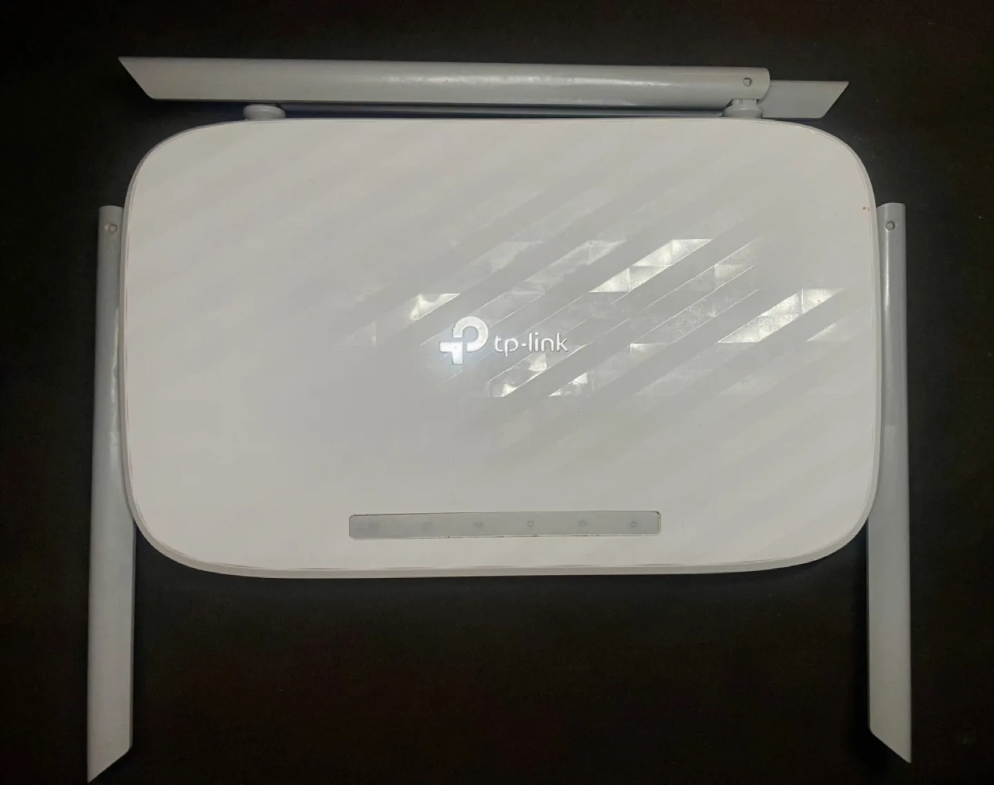 TP-Link Archer C64 WiFi Router thumbnail