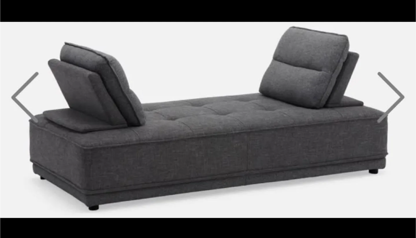 Structube . Sofa /bed image indicator(4)