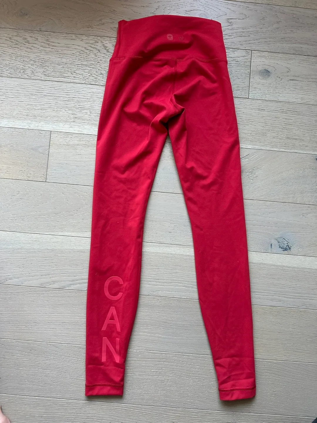 Lululemon team Canada wunder train leggings size 4 image indicator(2)