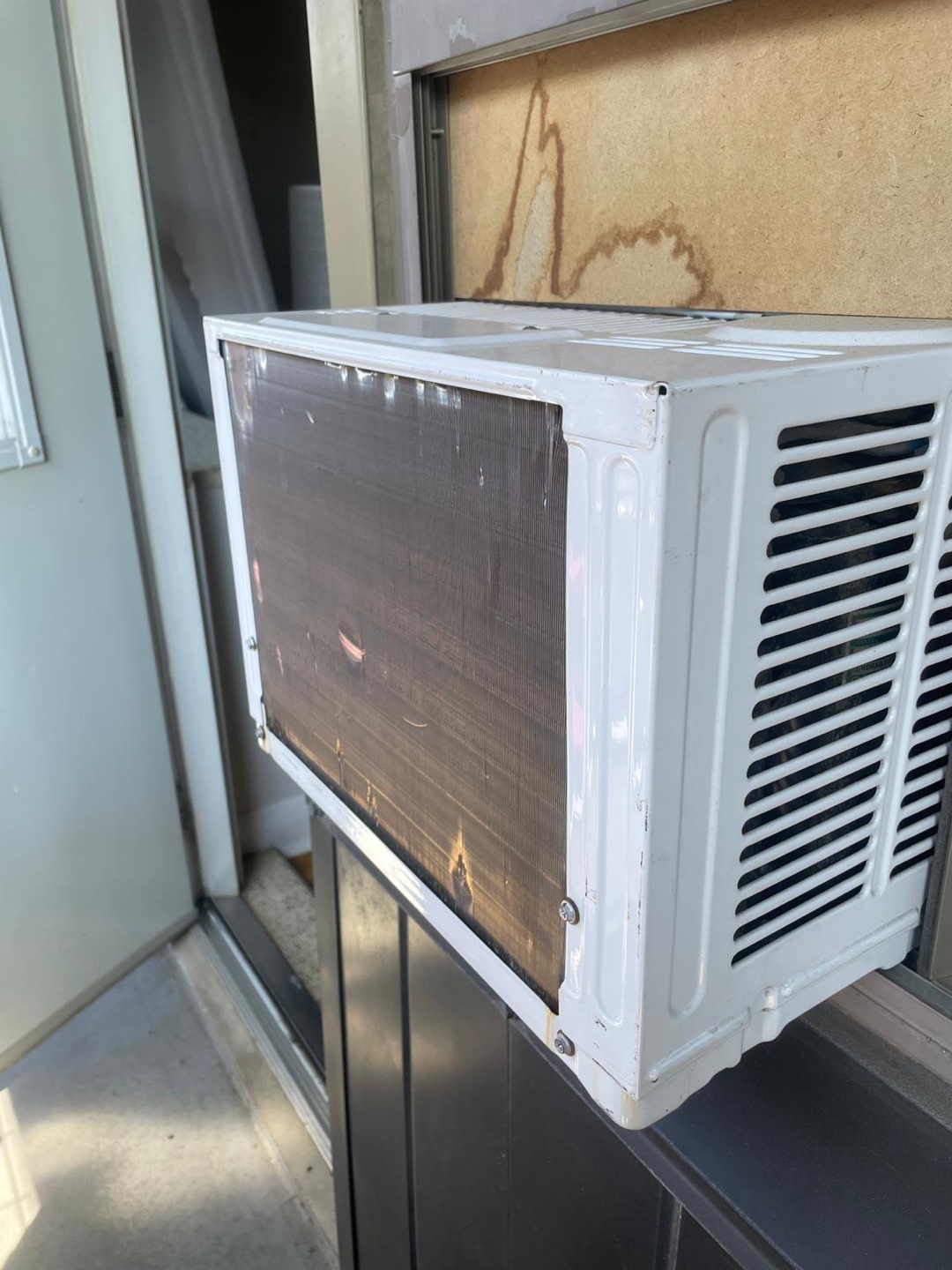 Soleus Air Window Air Conditioner - photo 3