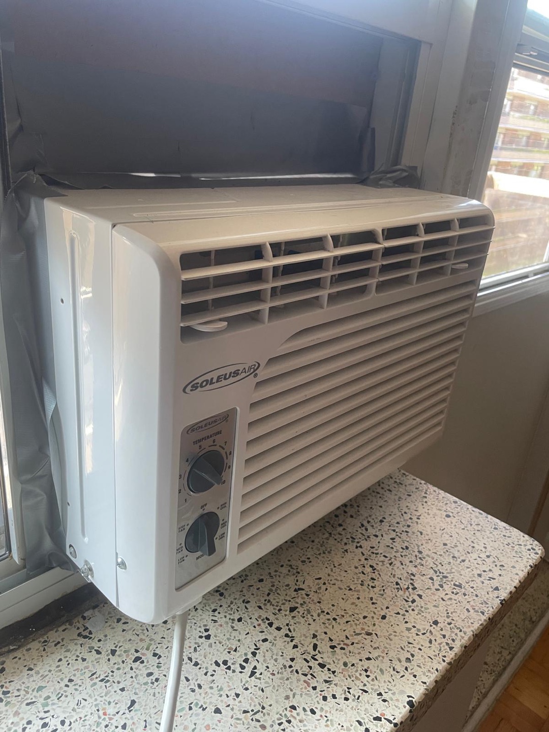Soleus Air Window Air Conditioner - photo 2