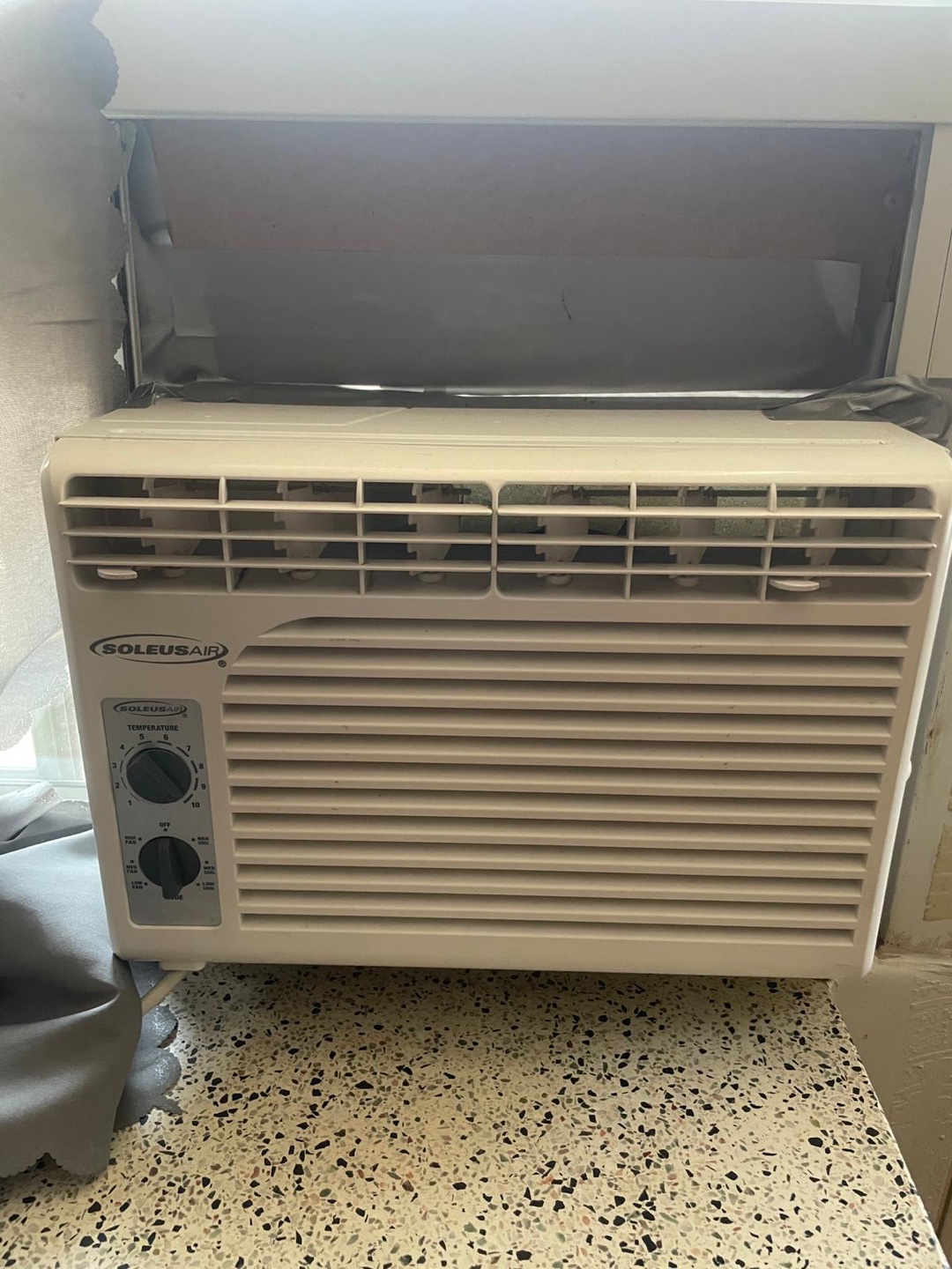 Soleus Air Window Air Conditioner