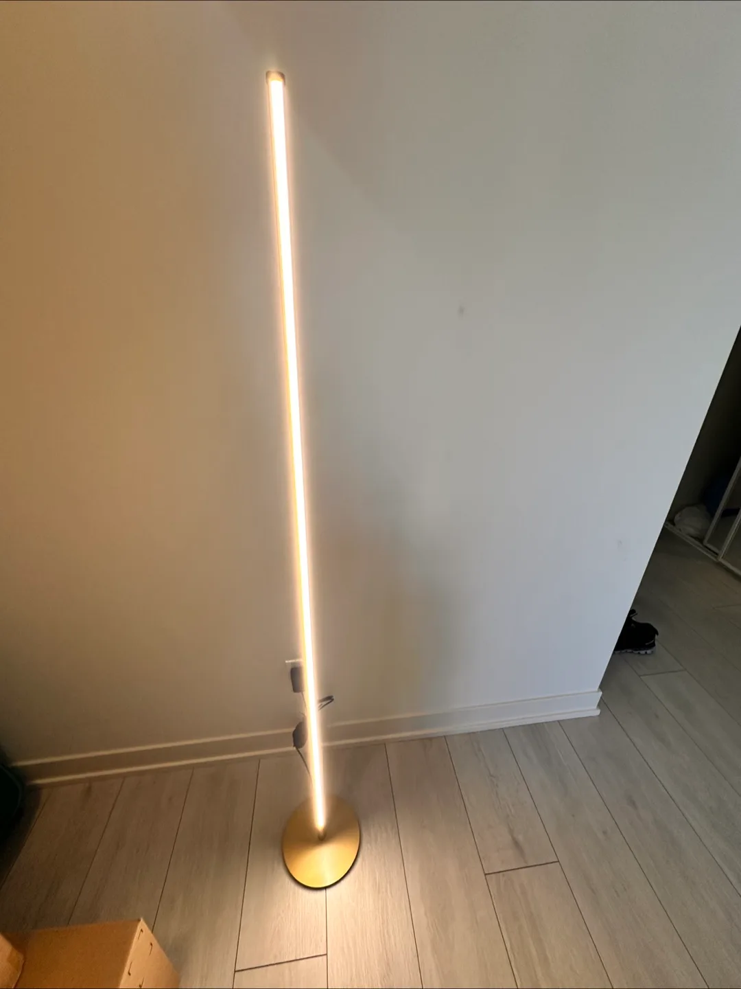 LED Lamp with different light modes thumbnail