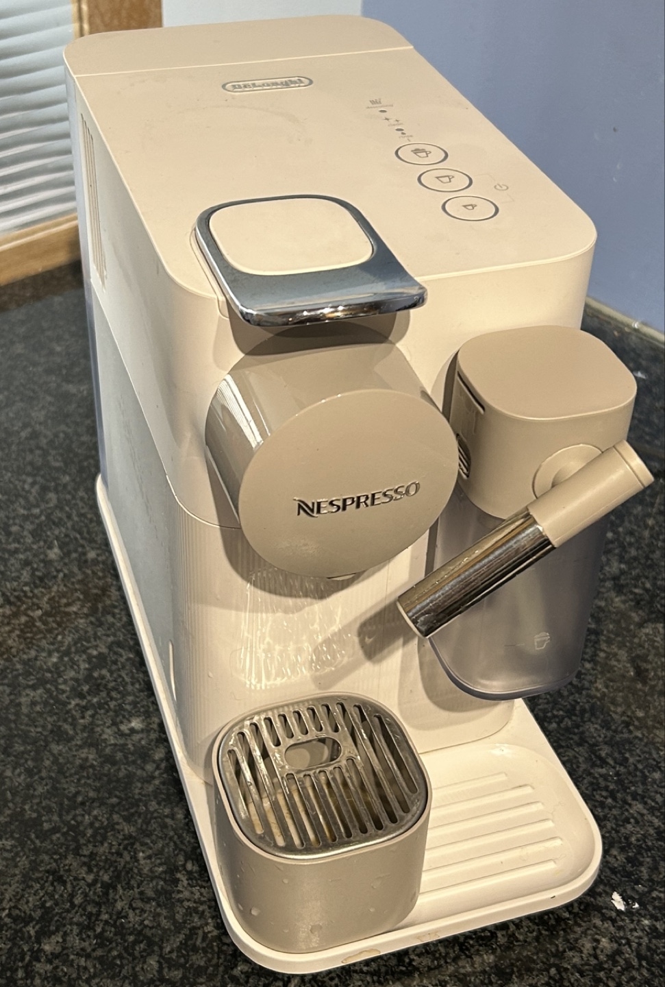 DeLonghi Nespresso Lattissima One Coffee Machine