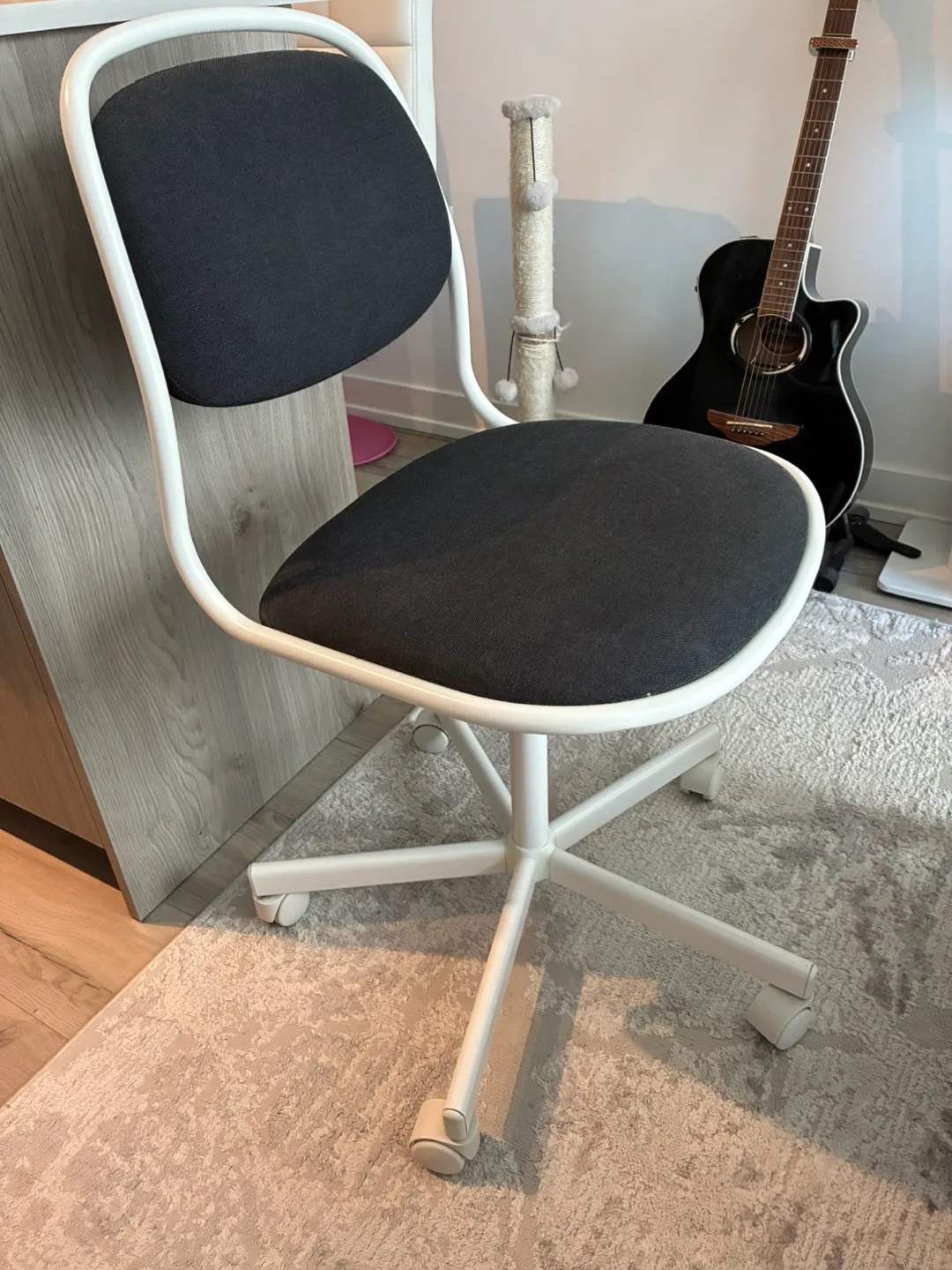 FREE desk chair thumbnail