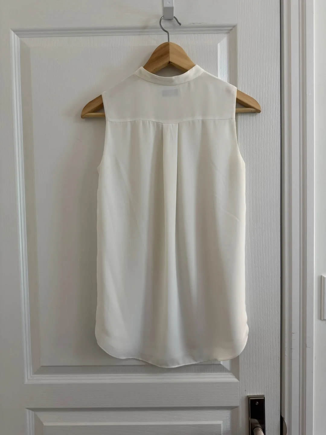 Babaton Sleeveless top - XXS image indicator(2)