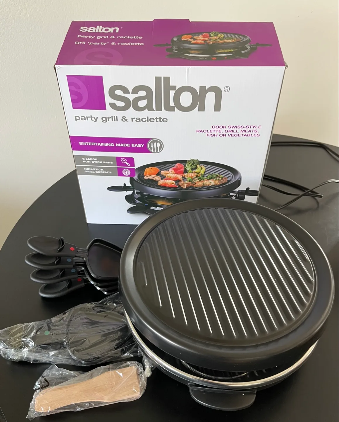 Salton Party Grill & Raclette - Swiss Style thumbnail