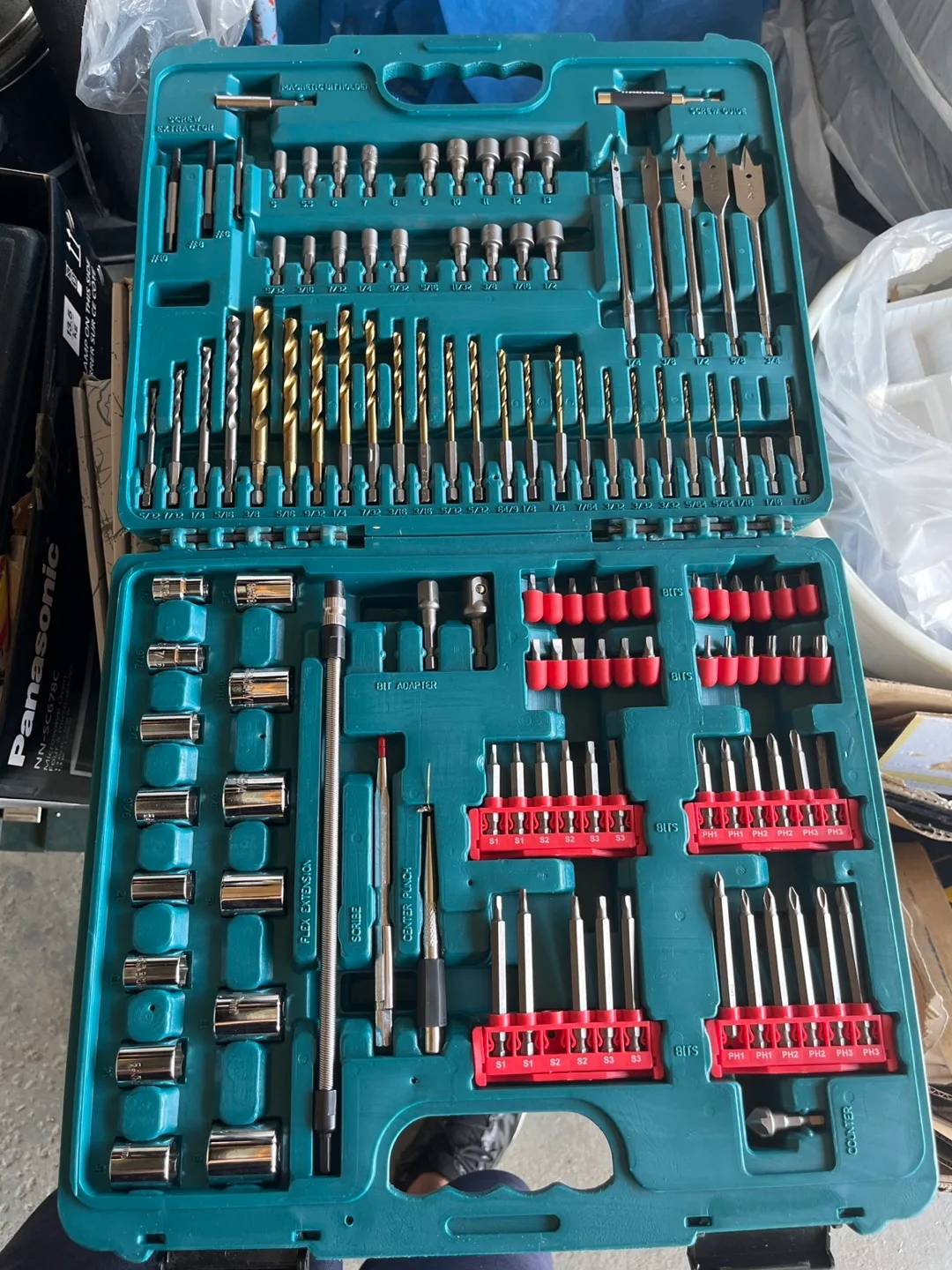 Makita Drill Bit and Socket Set thumbnail