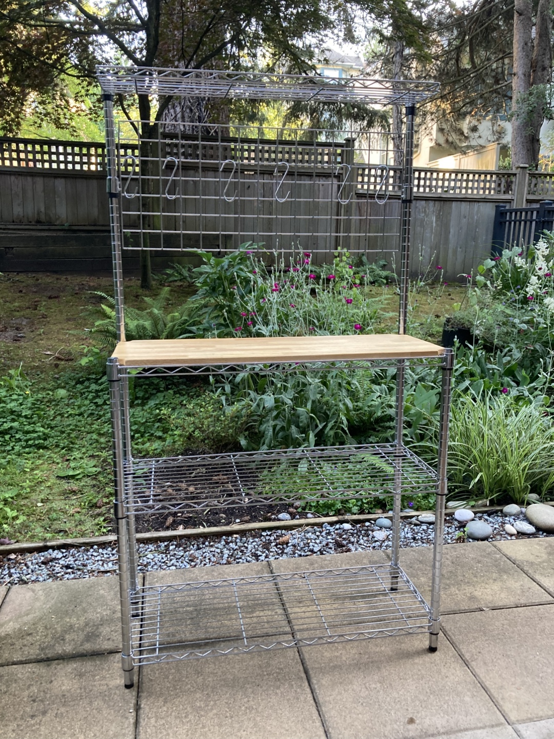 Standard Baker’s Rack with Microwave Compatibility