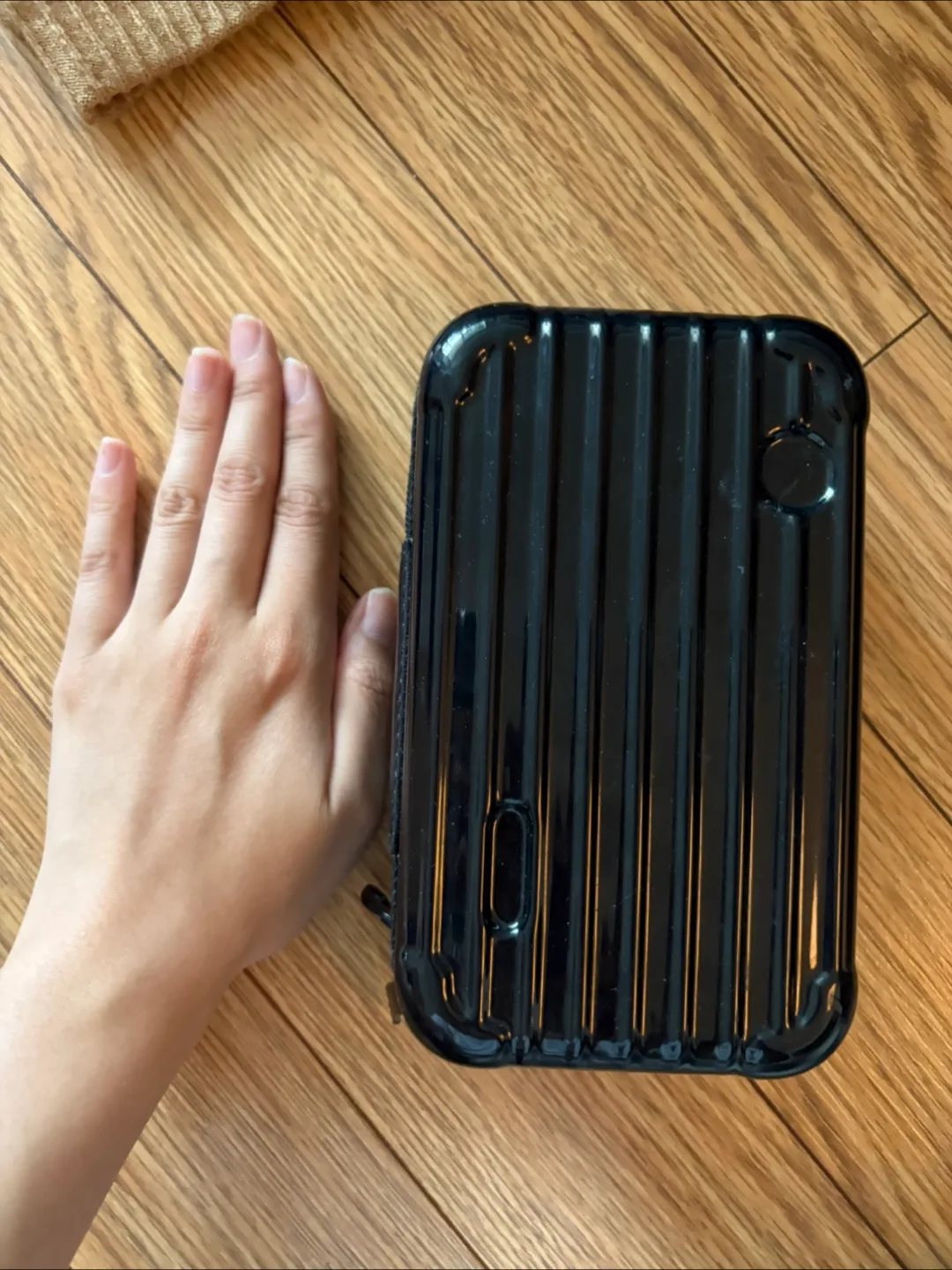 palm size black tiny suitcase #freecycle thumbnail