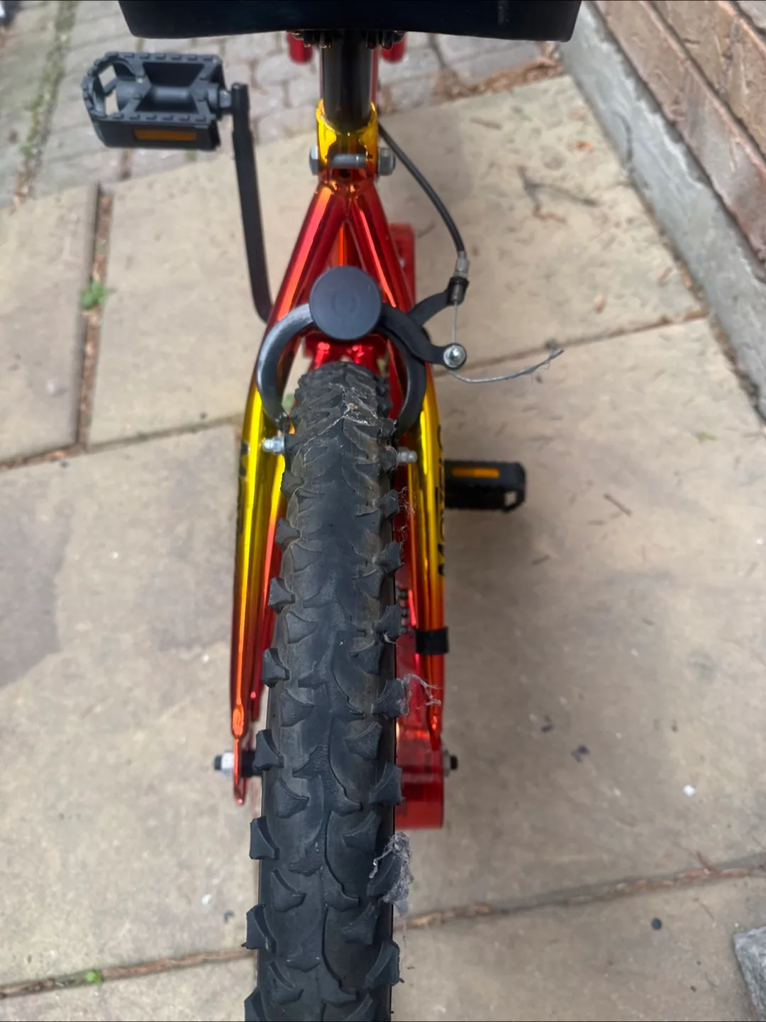 Movelo Kids' Bike - Red and Gold image indicator(5)