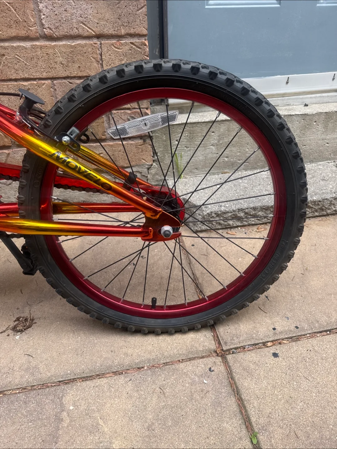 Movelo Kids' Bike - Red and Gold image indicator(3)