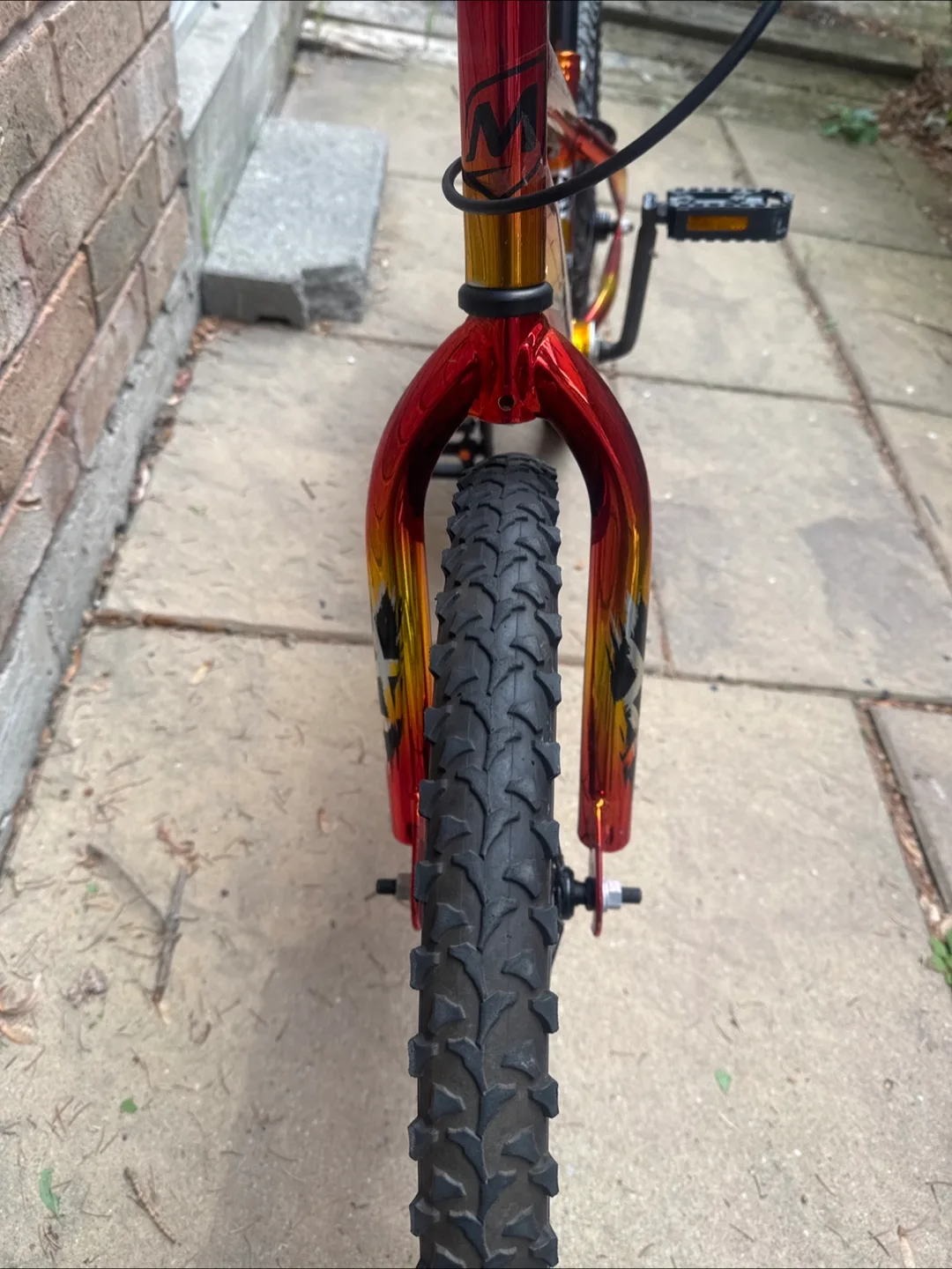 Movelo Kids' Bike - Red and Gold image indicator(6)