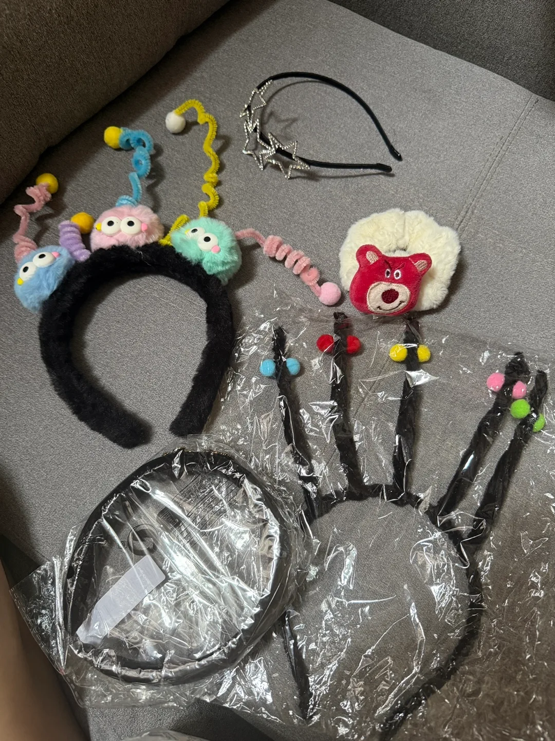 Hair Clips, Headbands thumbnail