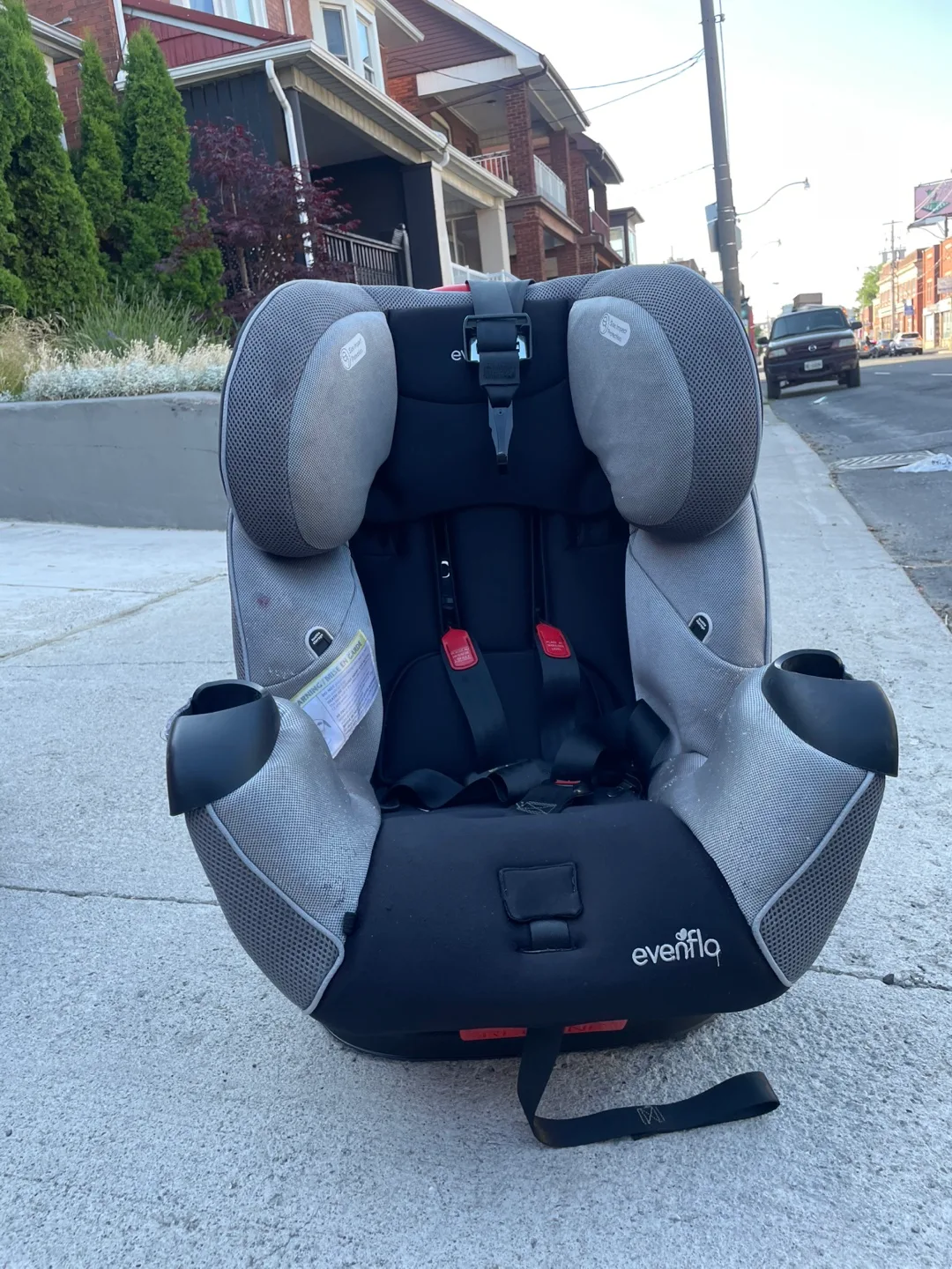 Evenflo Symphony Car Seat - Expiry 2025 thumbnail