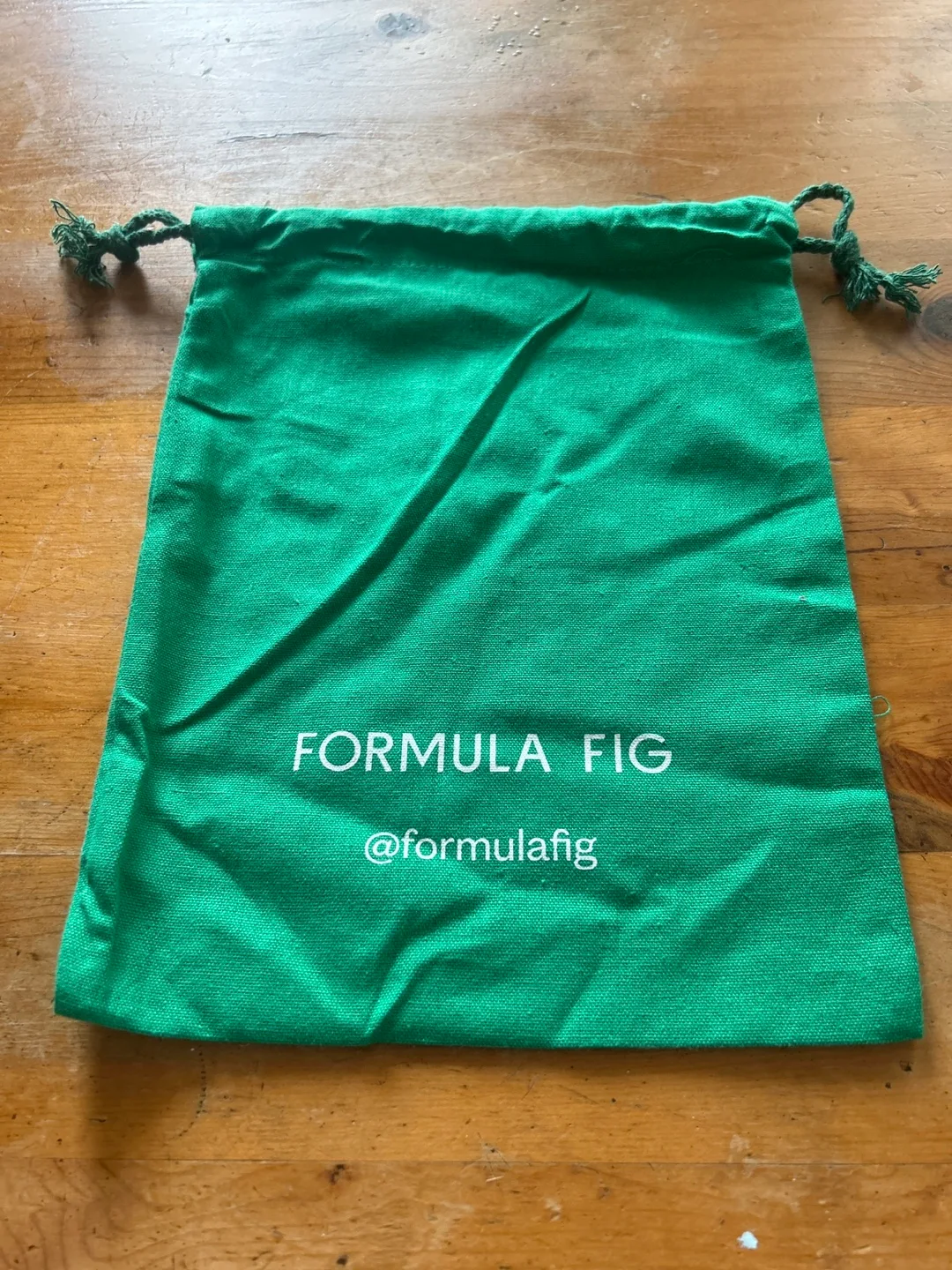 Formula Fig Green Drawstring Bag image indicator(2)