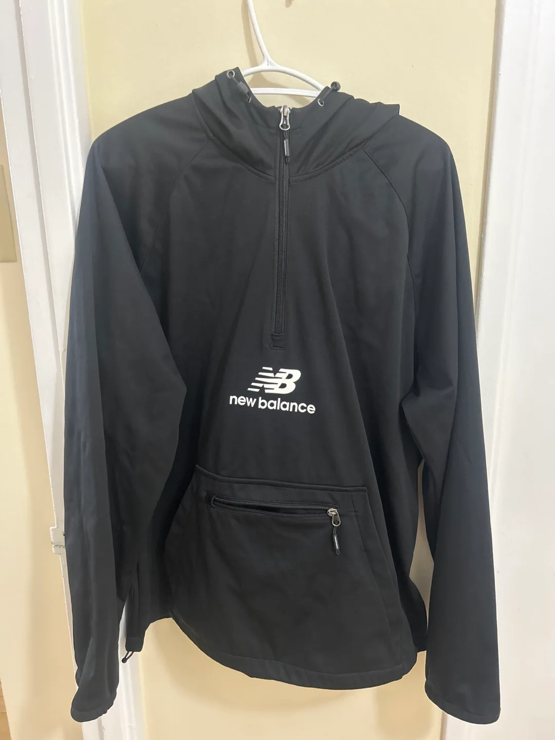 New Balance Black Pullover Hoodie Size L thumbnail