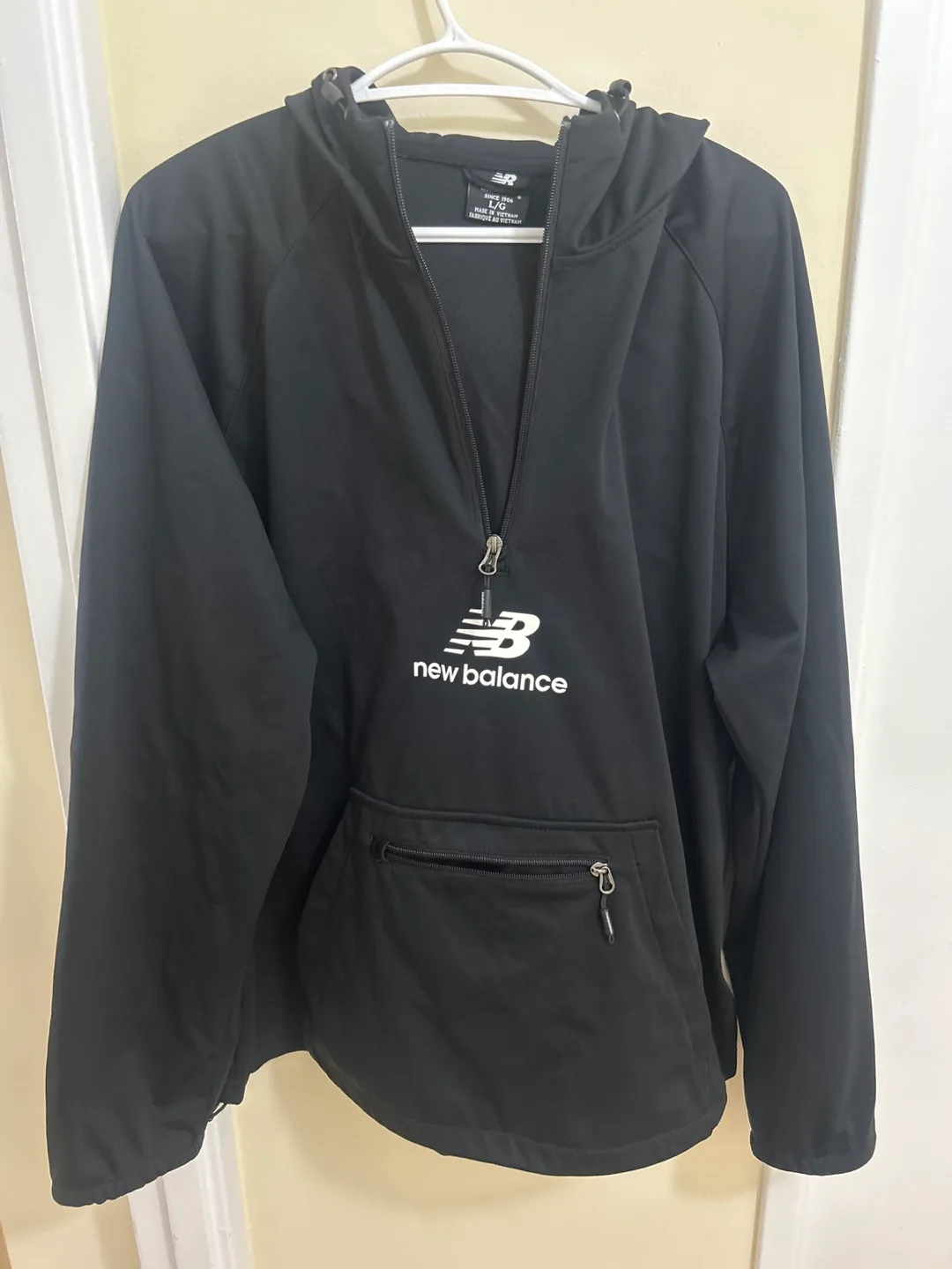 New Balance Black Pullover Hoodie Size L image indicator(2)