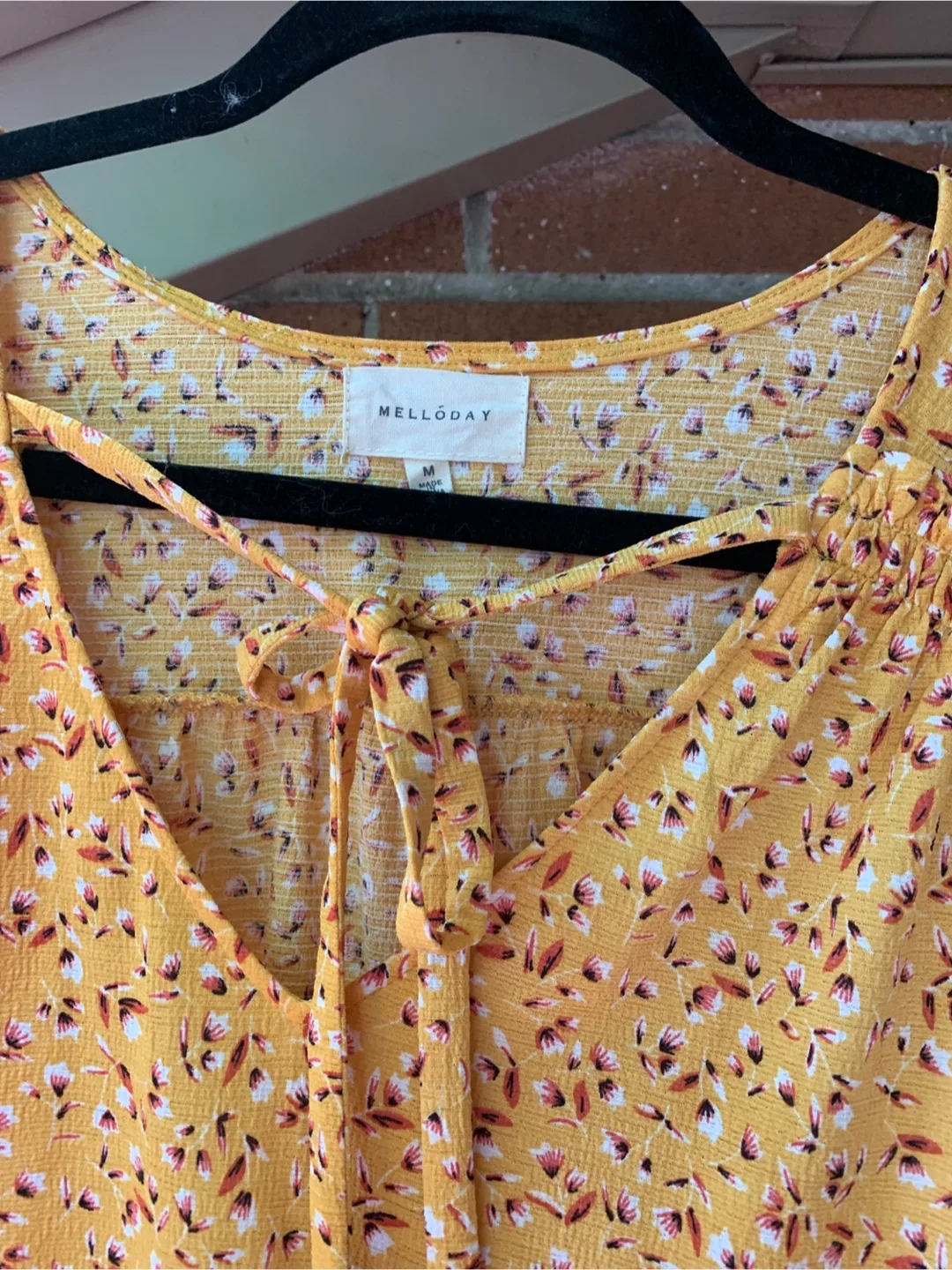 Melloday Yellow Floral Sleeveless Blouse image indicator(2)